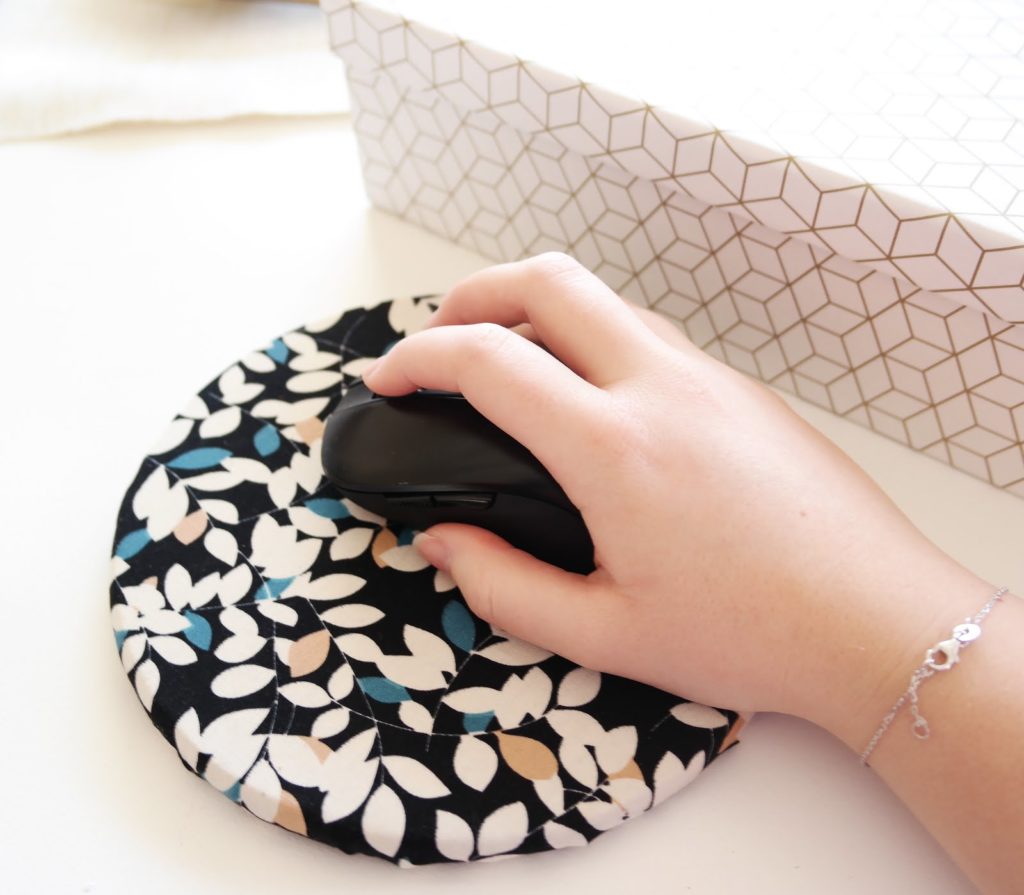 DIY TAPIS DE SOURIS EXPRESS Stacey Stachetti