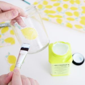 papier-decopatch-bocal-verre-citron