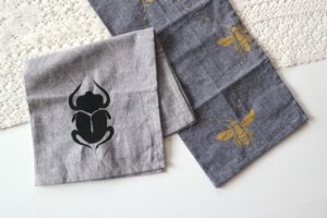 serviette-de-table-insectes-