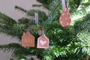 diy-suspension-noel-argile-christmas-ornament