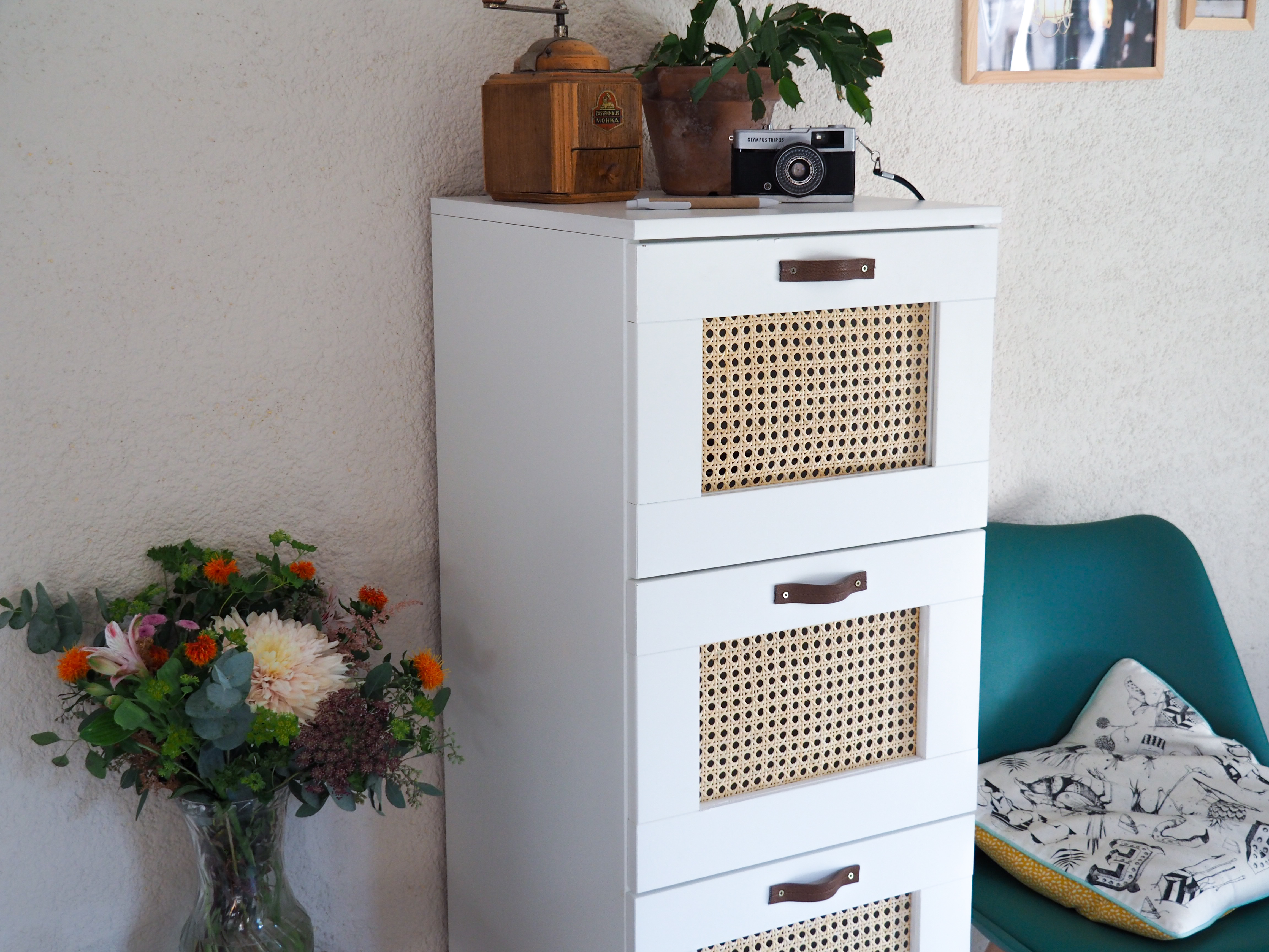 diy ikea cannage meuble transformation Stacey Stachetti diy ikea cannage meuble transformation Stacey Stachetti